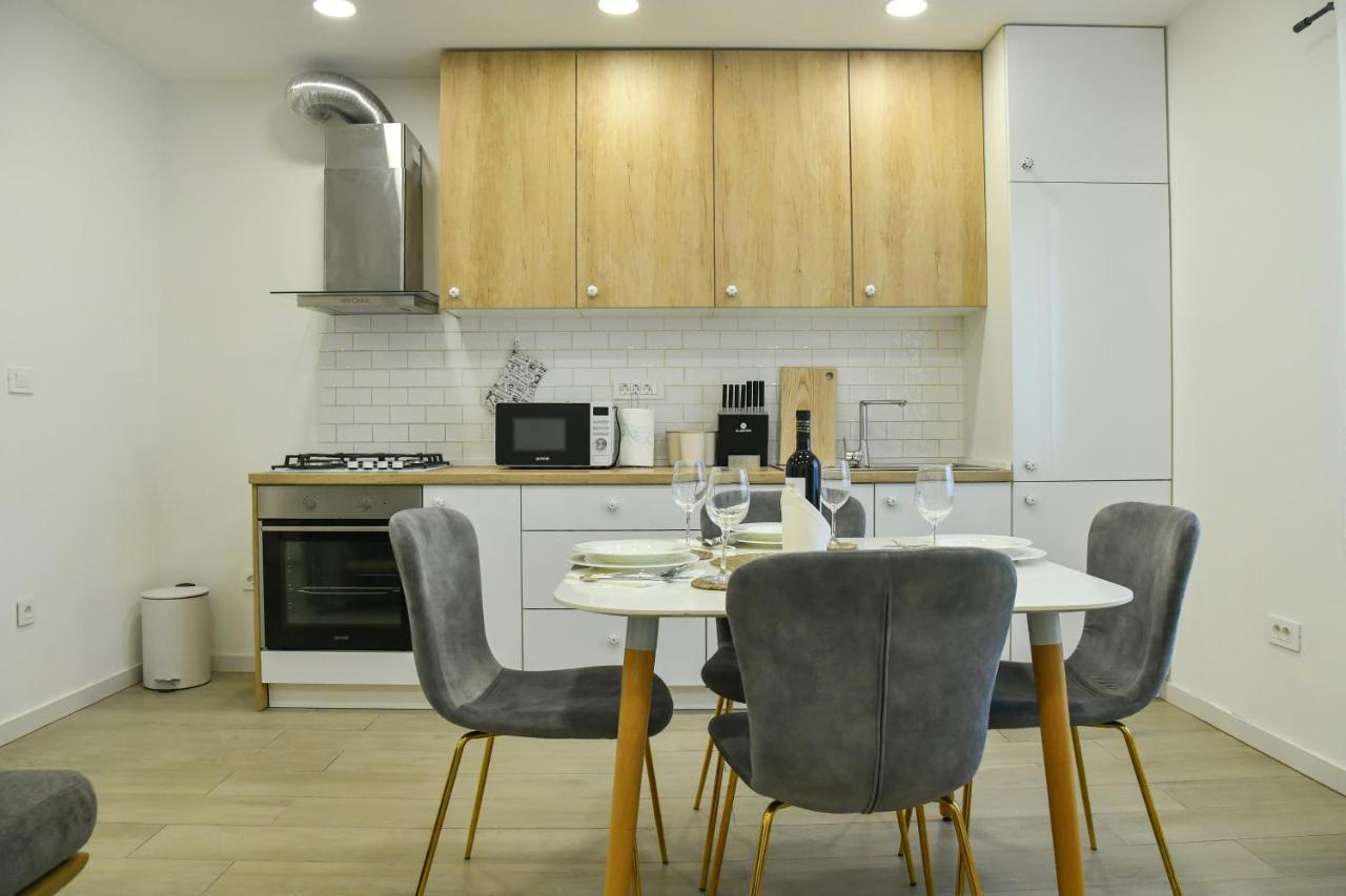 Apartment Maris Sinj Exterior photo